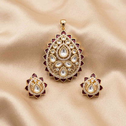 Maroon Noor