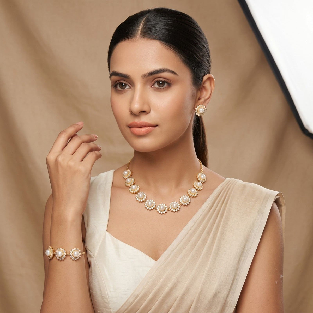 Pearl Bloom Necklace