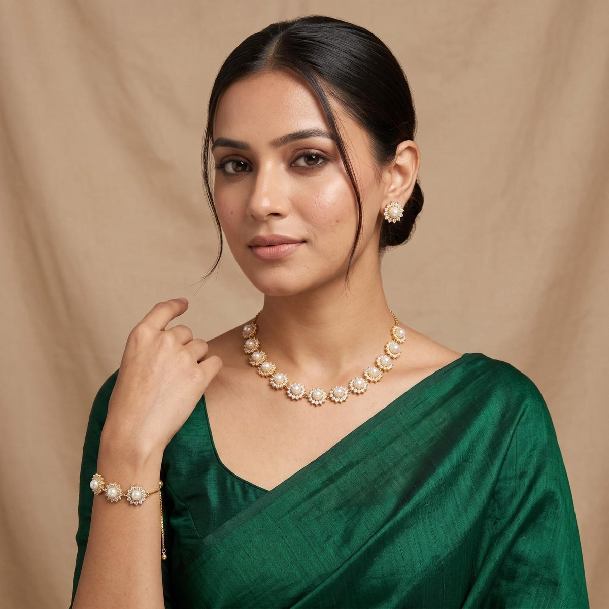 Pearl Bloom Necklace
