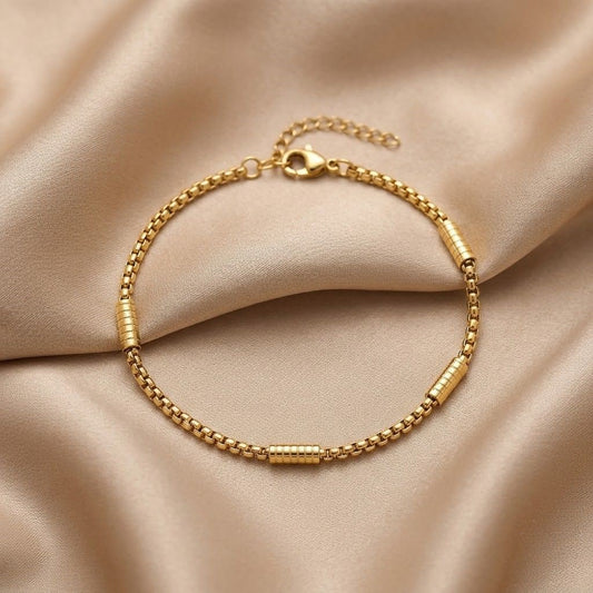 Linear Bar Bracelet