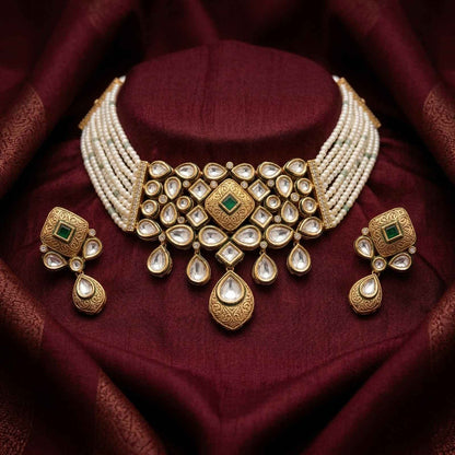 Noor-e-Rajwada in red cloth