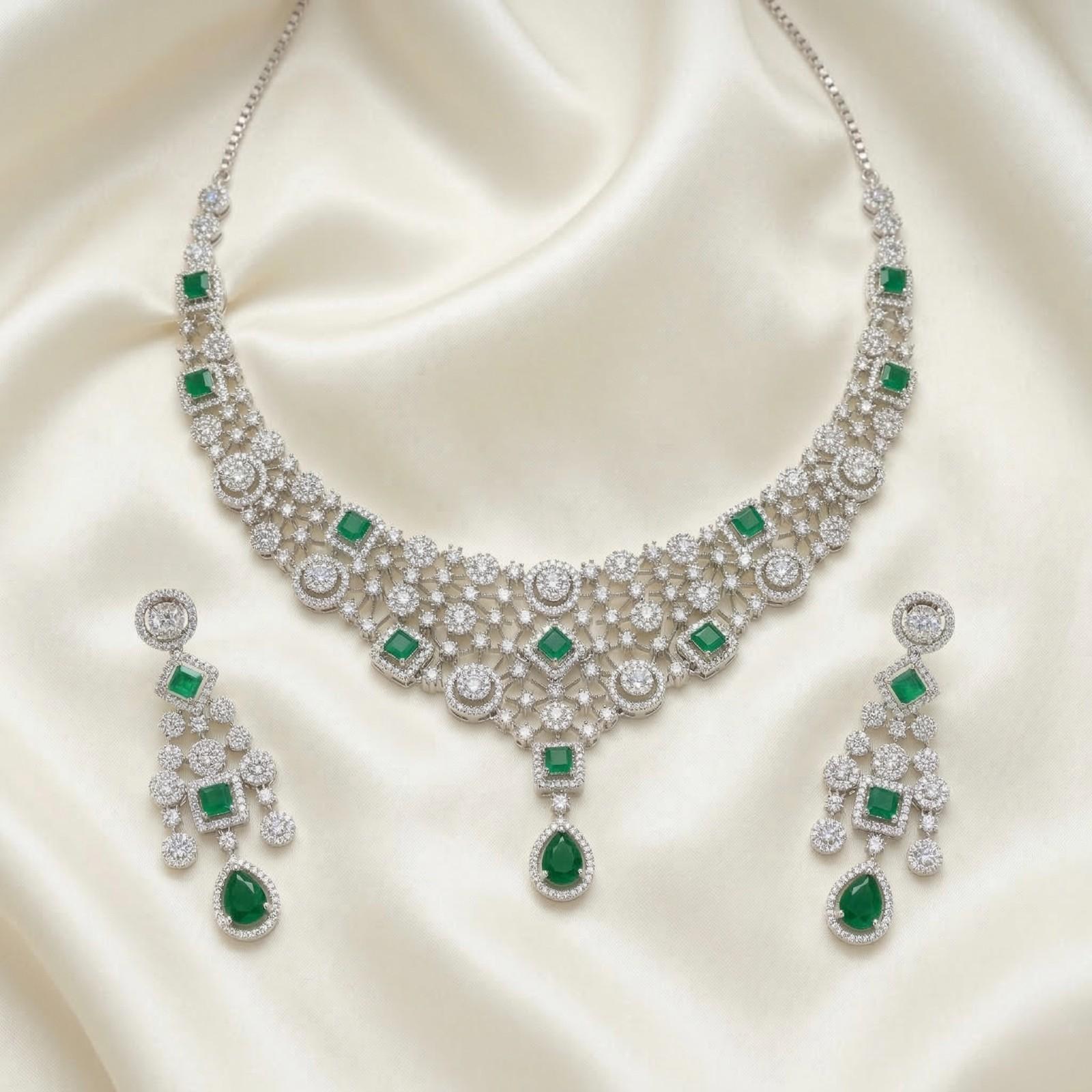 Emerald Jaal set